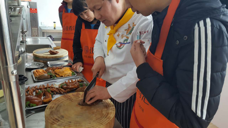 小吃培訓后開餐館在經(jīng)營上常見的失誤