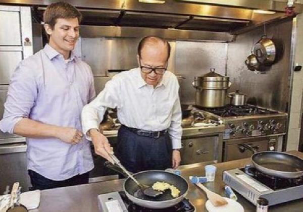 原來李嘉誠也有一個餐飲夢