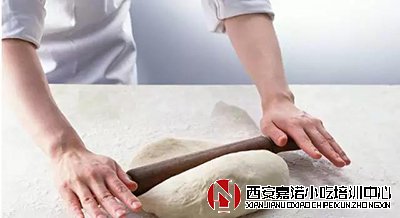 早餐包子培訓的小技巧_包子的發(fā)面竅門和調(diào)餡兒竅門