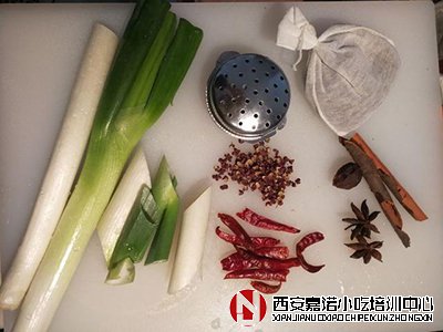 鹵肉技術(shù)培訓(xùn)鹵牛腱的詳細(xì)做法